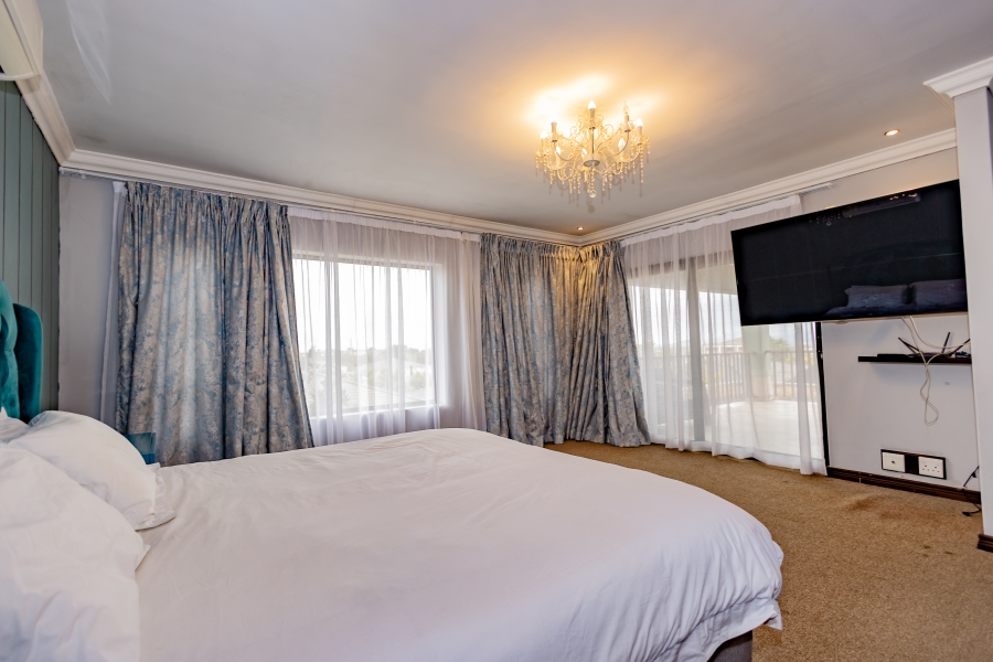 4 Bedroom Property for Sale in Haasendal Western Cape